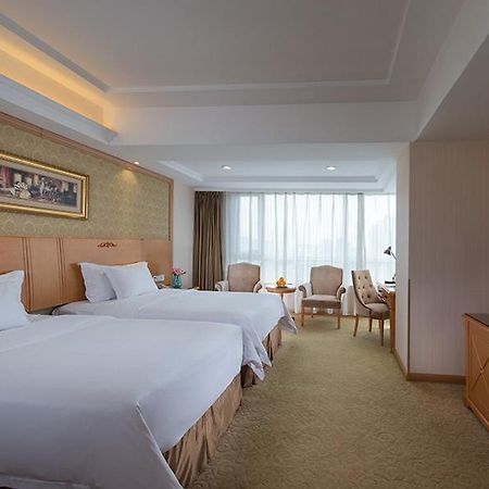 Vienna International Hotel Shenyang Railway Station Kültér fotó